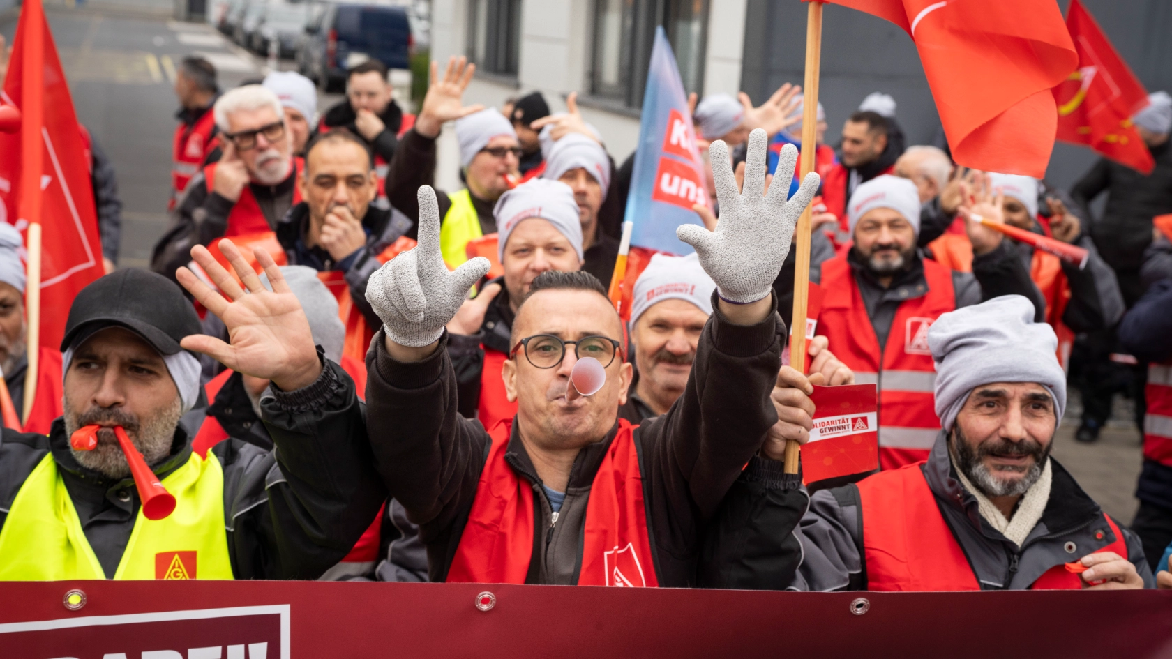 2024-11-07 Warnstreik GKN, LMS