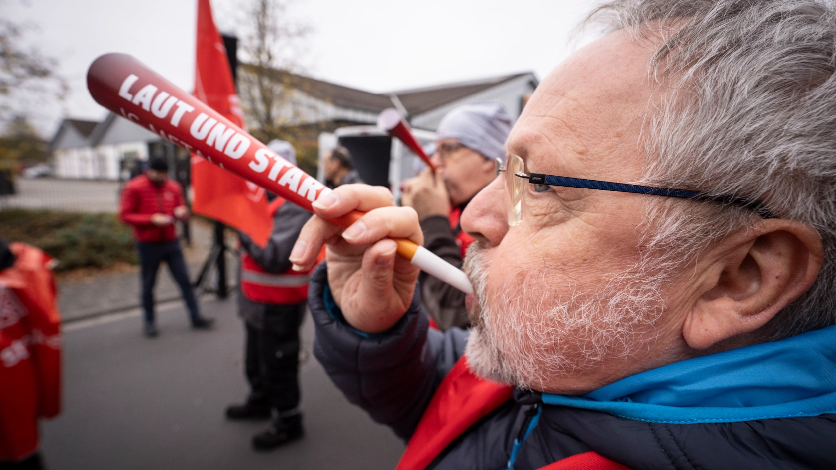 2024-11-07 Warnstreik GKN, LMS