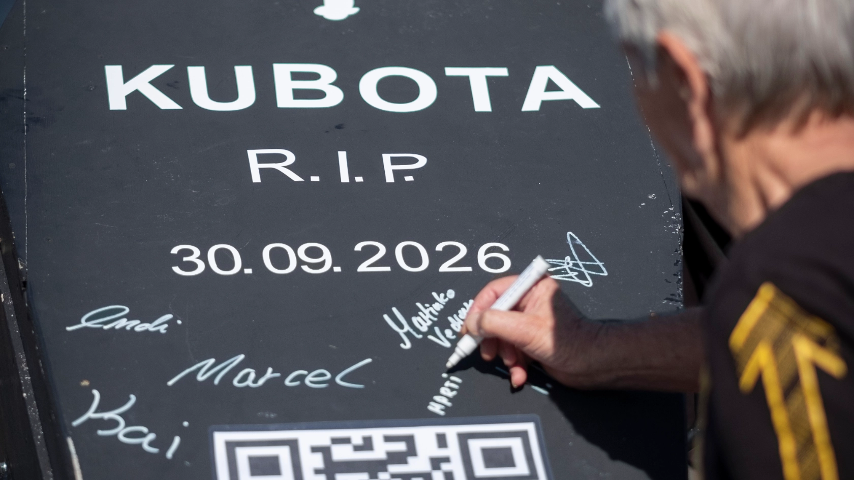 IG Metall Aktion KUBOTA Mitarbeiter , vor der Ausbildungsmesse, Rodgau,  19.09.25, Foto: Tim Wegner