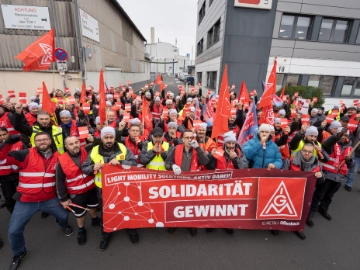 Beschäftigte von LMS und GKN legen nach