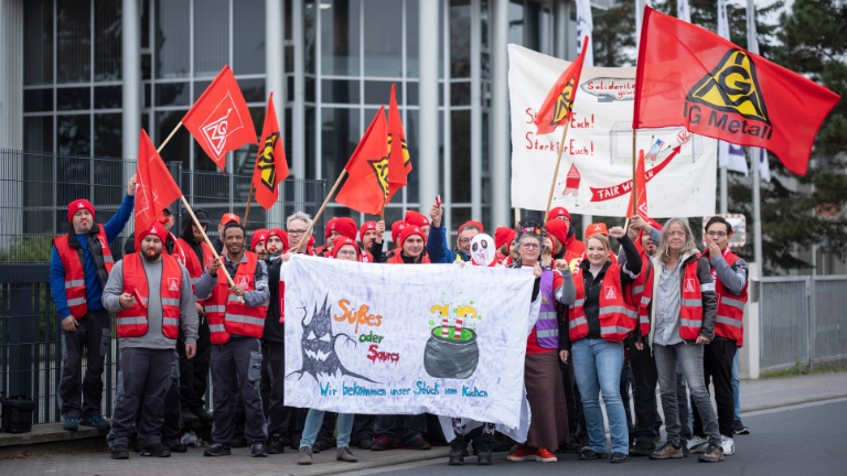 Warnstreik Zeppelin Systems GmbH, Roedermark, 31.10.24, Foto: Tim Wegner