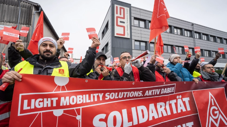 2024-11-07 Warnstreik GKN, LMS